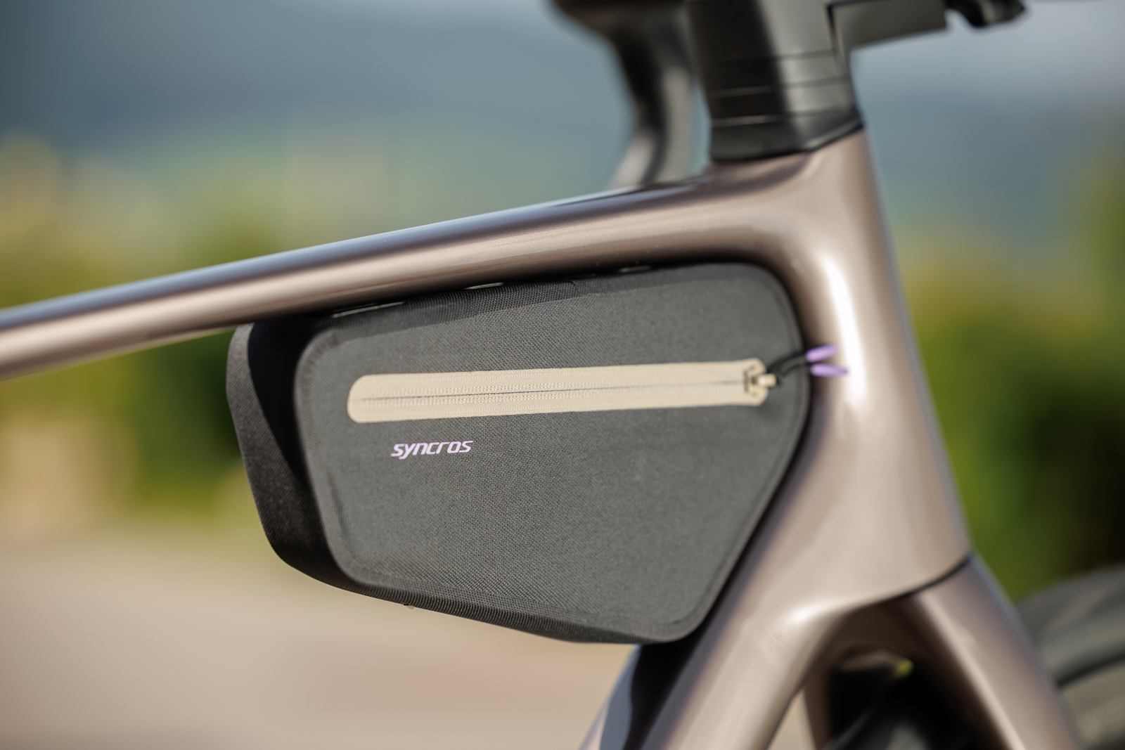 Scott Addict Syncros frame bag.