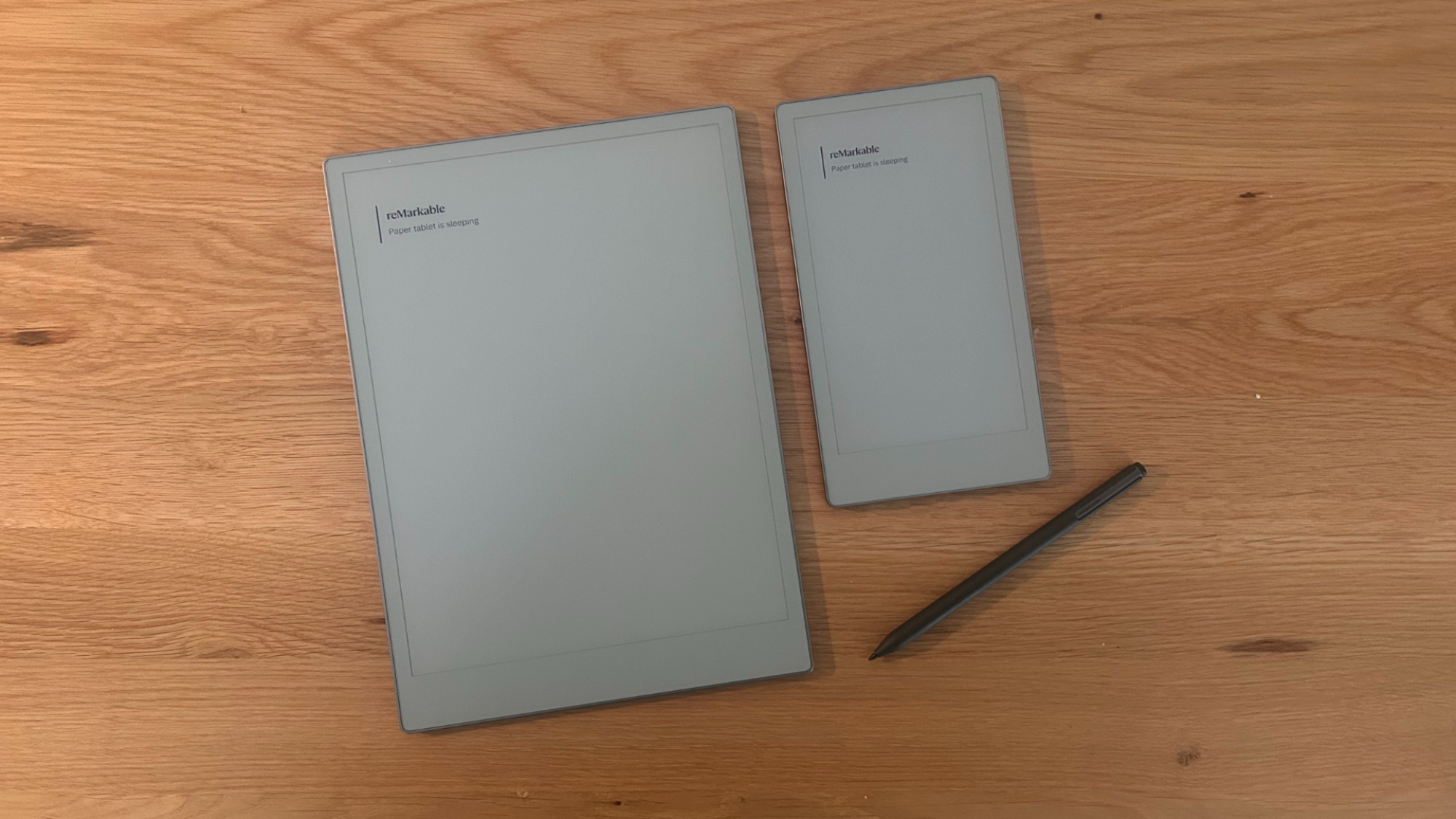 The Paper Pro next to the Paper Prop Move, comparing the sizes