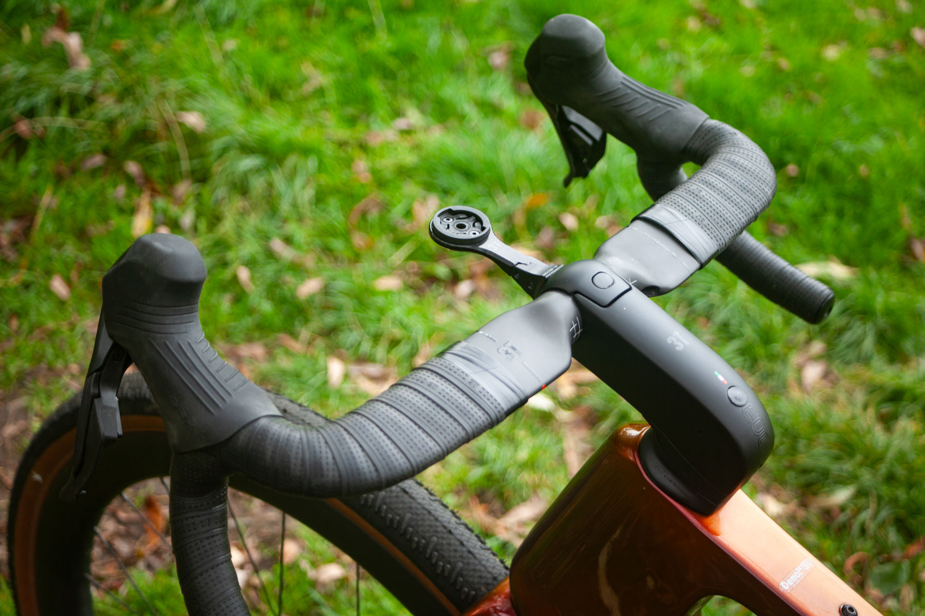 3T's More stem and Aerogiaga gravel bar
