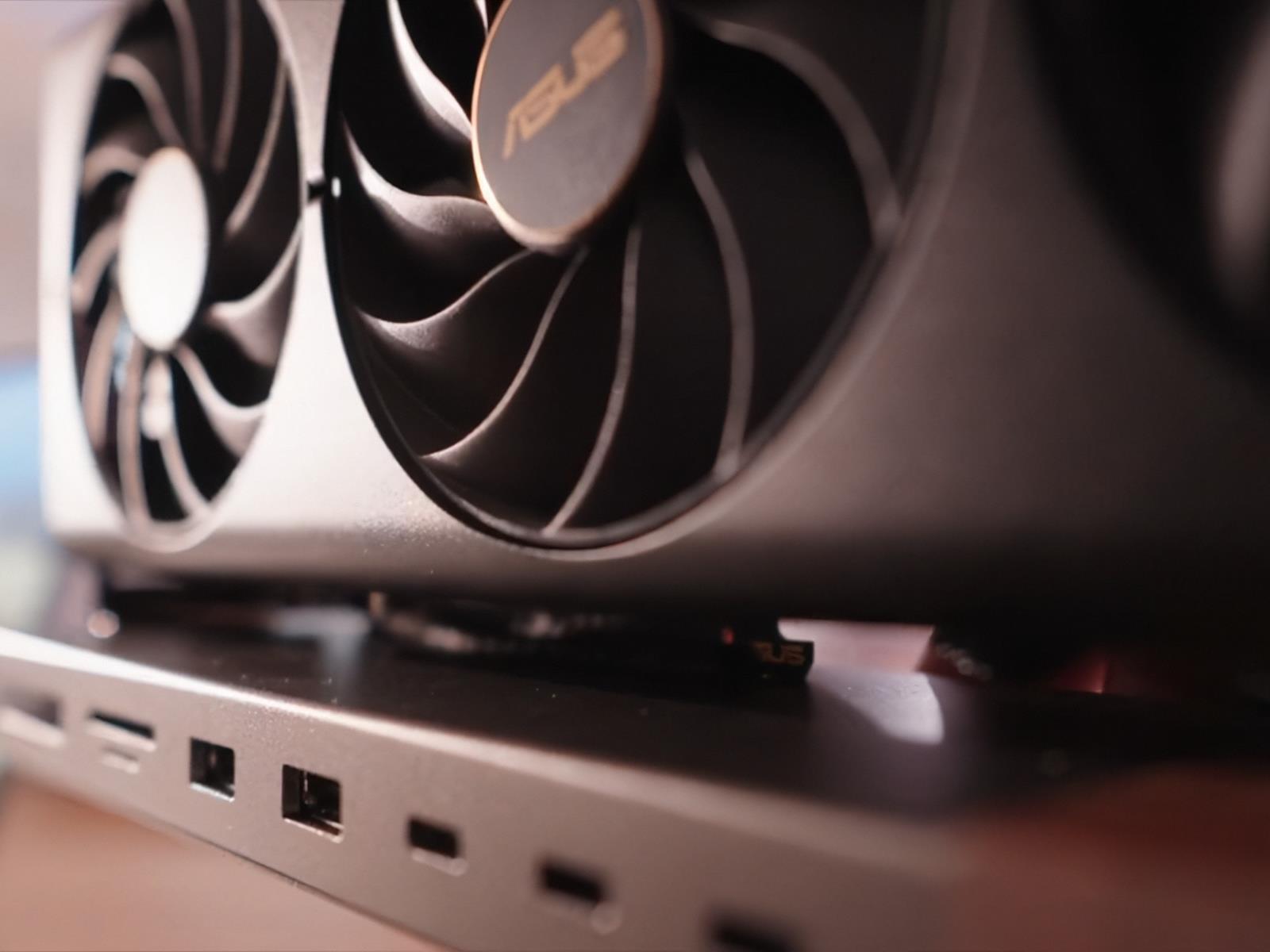 Humbird 3 Thunderbolt 5 eGPU Dock With Wireless Charging & Built-In Display Crushes Crowdfunding Goal