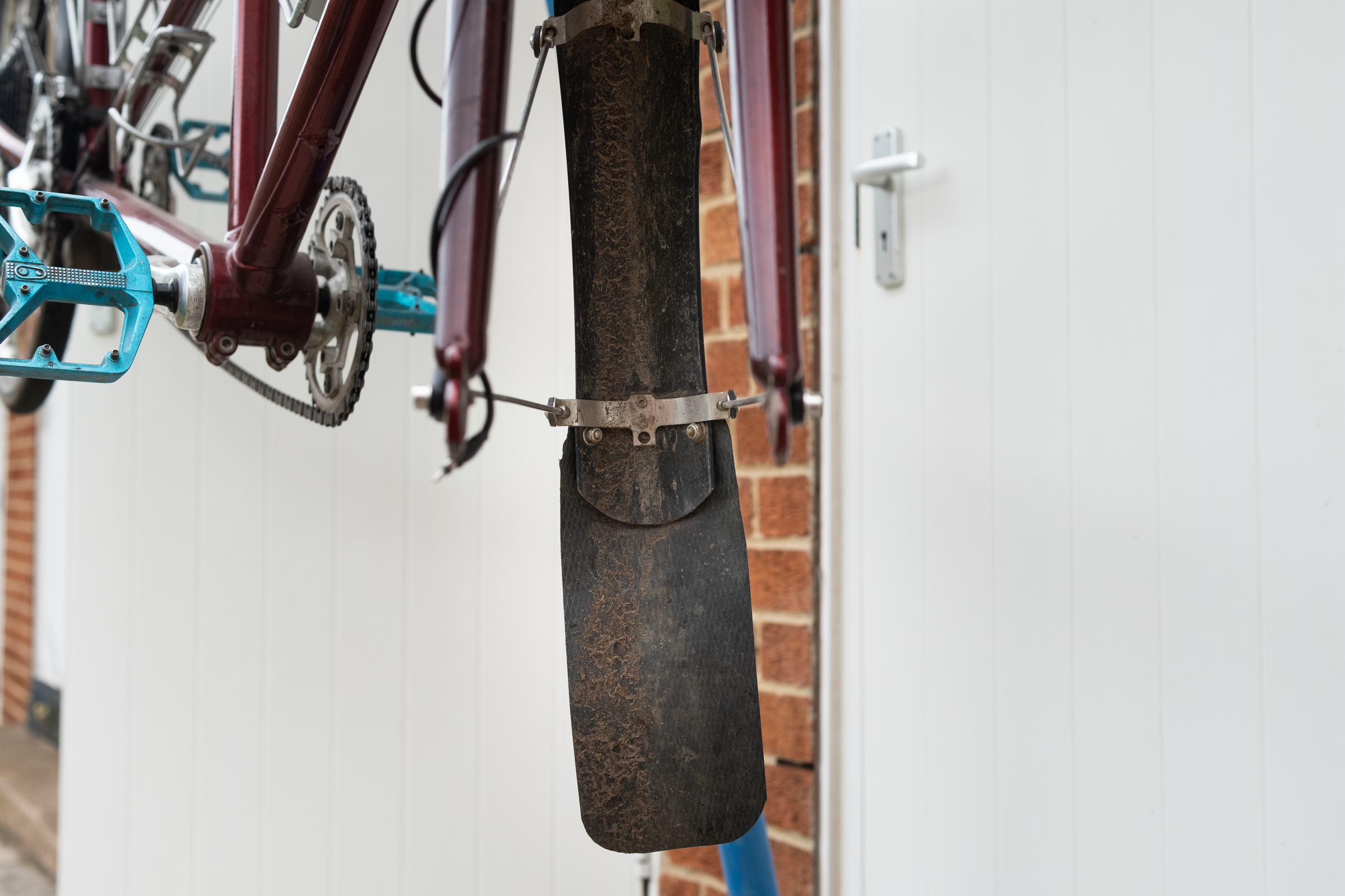 How to fit mudguards to a bike – tips and tricks - mud flap detail