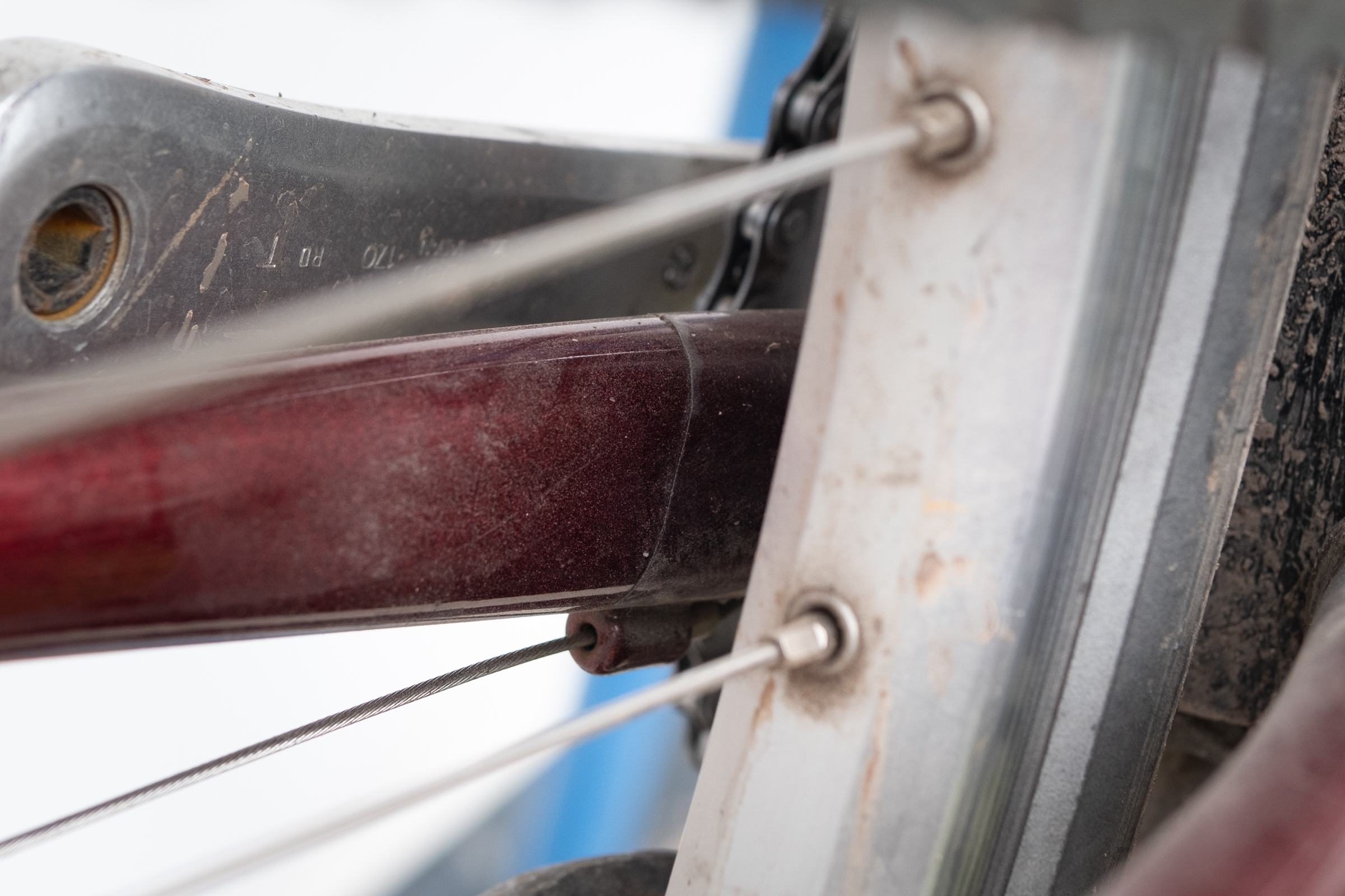 How to fit mudguards to a bike – tips and tricks – tape on chainstay