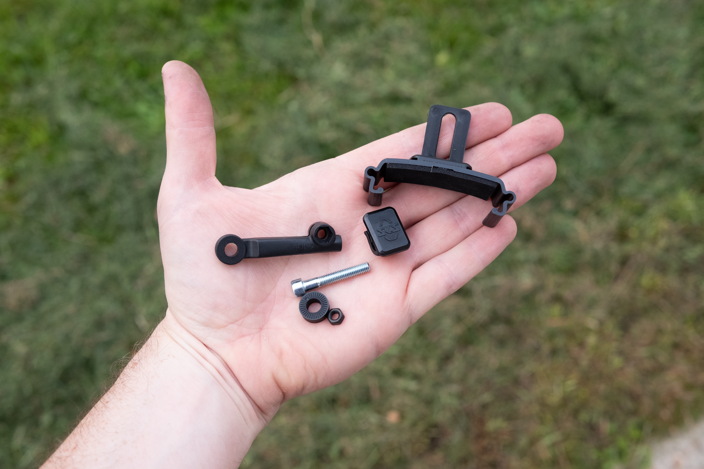 How to fit mudguards to a bike – tips and tricks – spare parts on hand