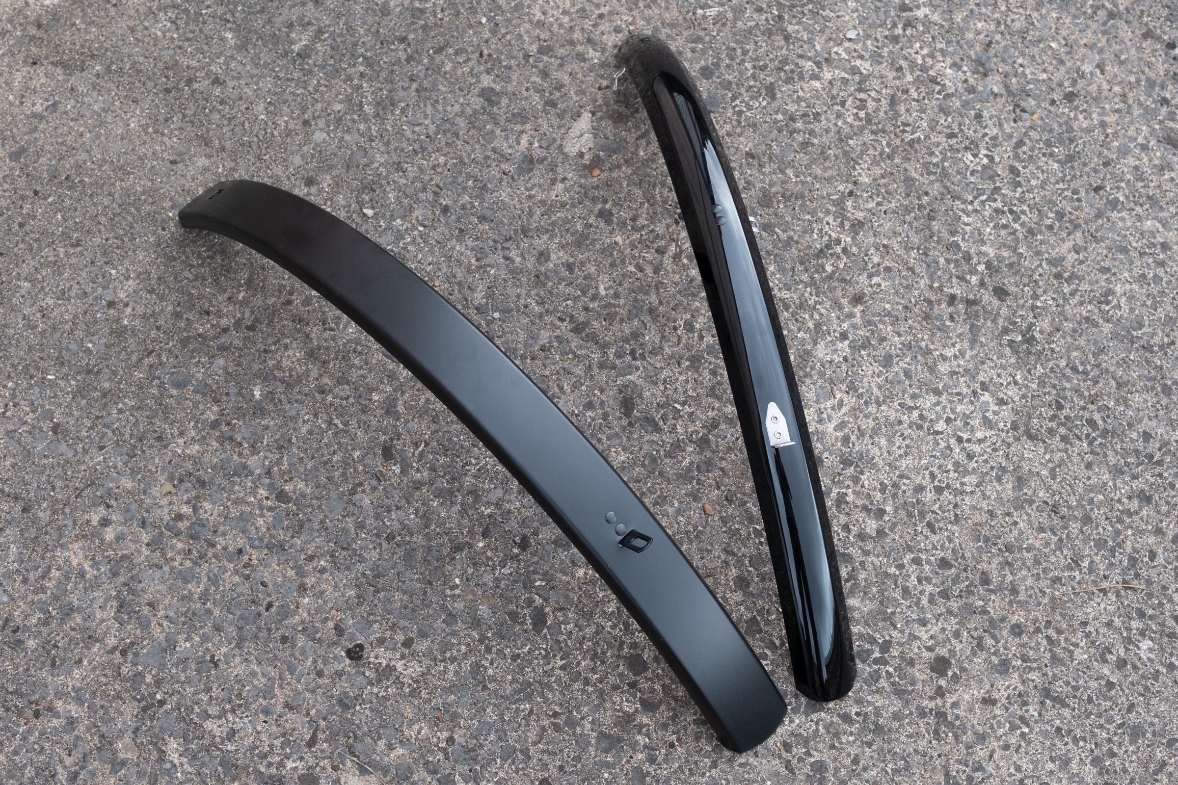 How to fit mudguards to a bike – tips and tricks  – wide vs narrow mudguard