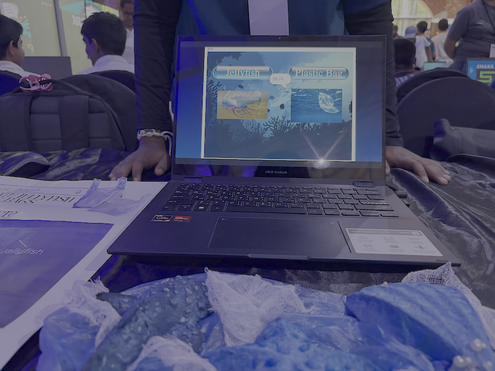 The Jellyfish or Plastic Bag? project at Coolest Projects Sri Lanka.