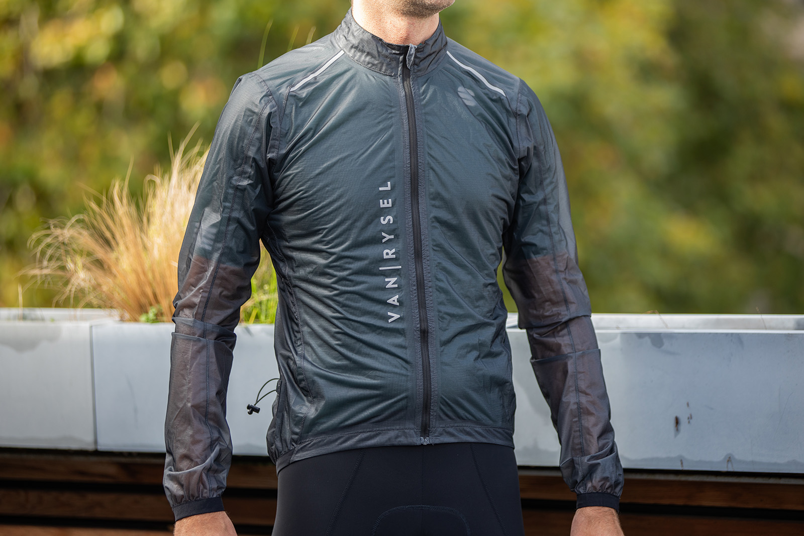 Van Rysel Men's Long-Sleeved Road Cycling Rain Jacket