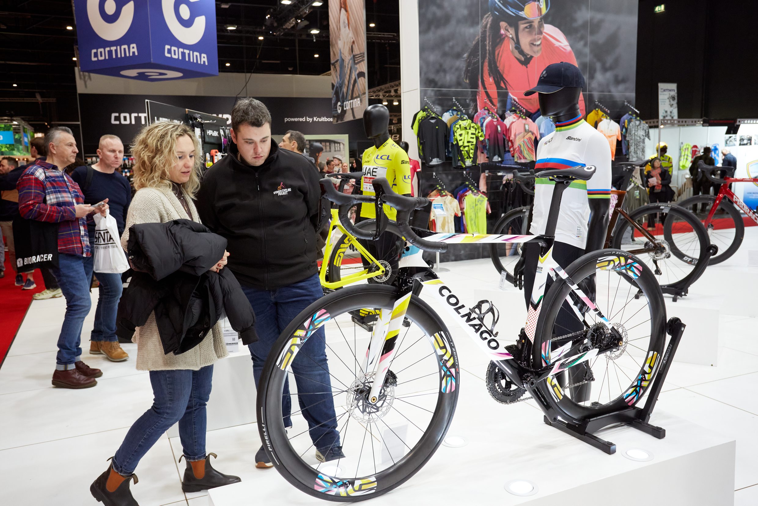 Velofollies press images supporting photos – Colnago