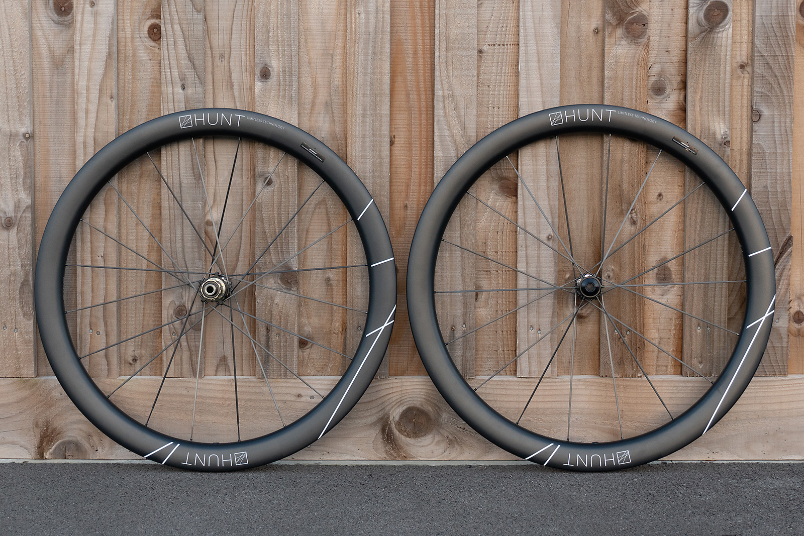 Hunt 48 Limitless UD Carbon Spoke Disc wheelset