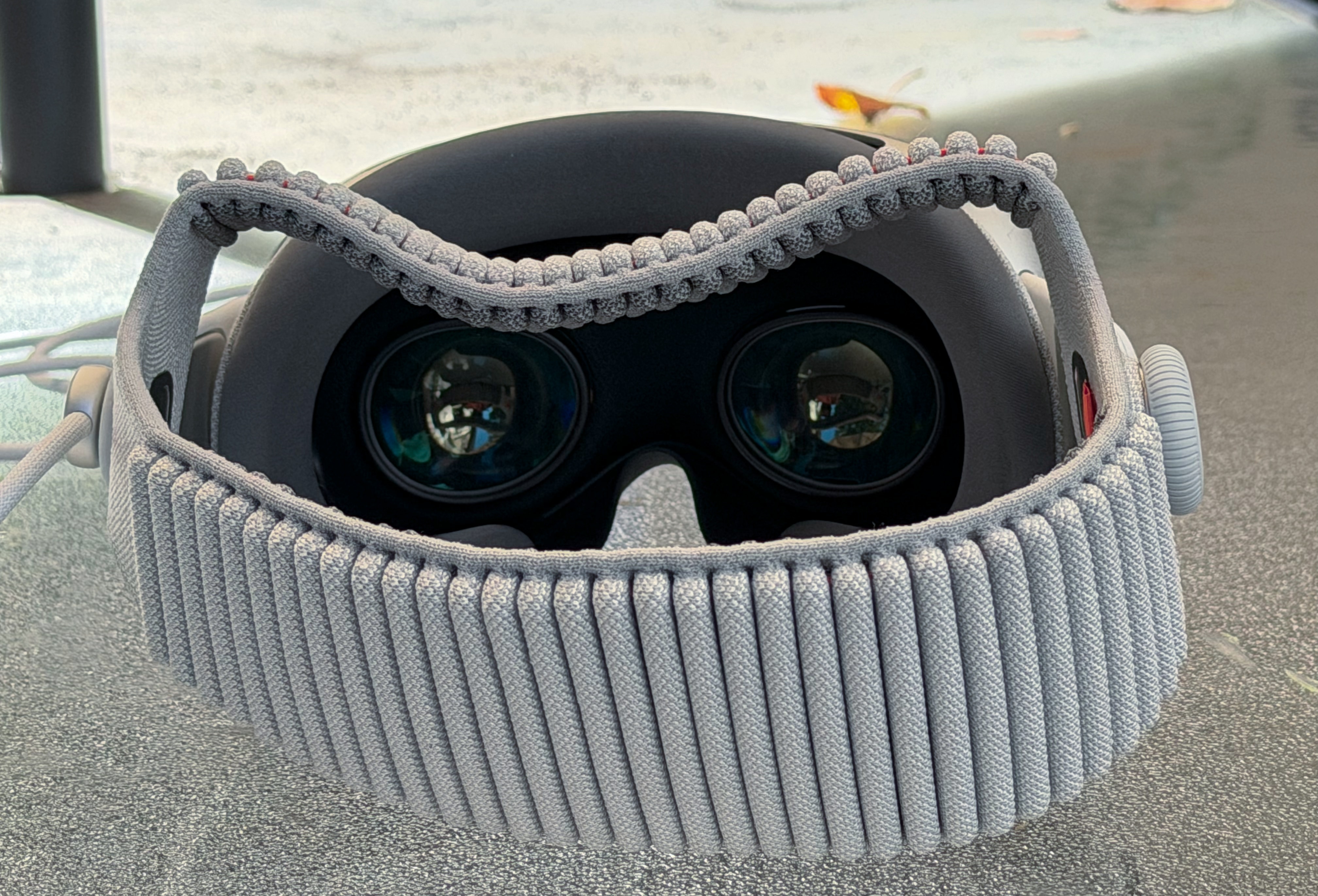 Apple Vision Pro M5 lenses.