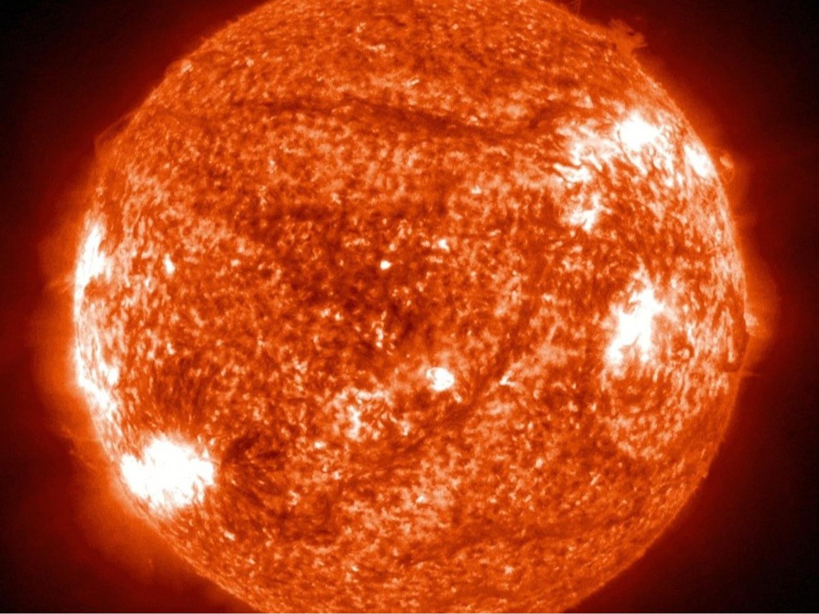 Sun Erupts Violent Solar Flare Causing A Major Radio Blackout