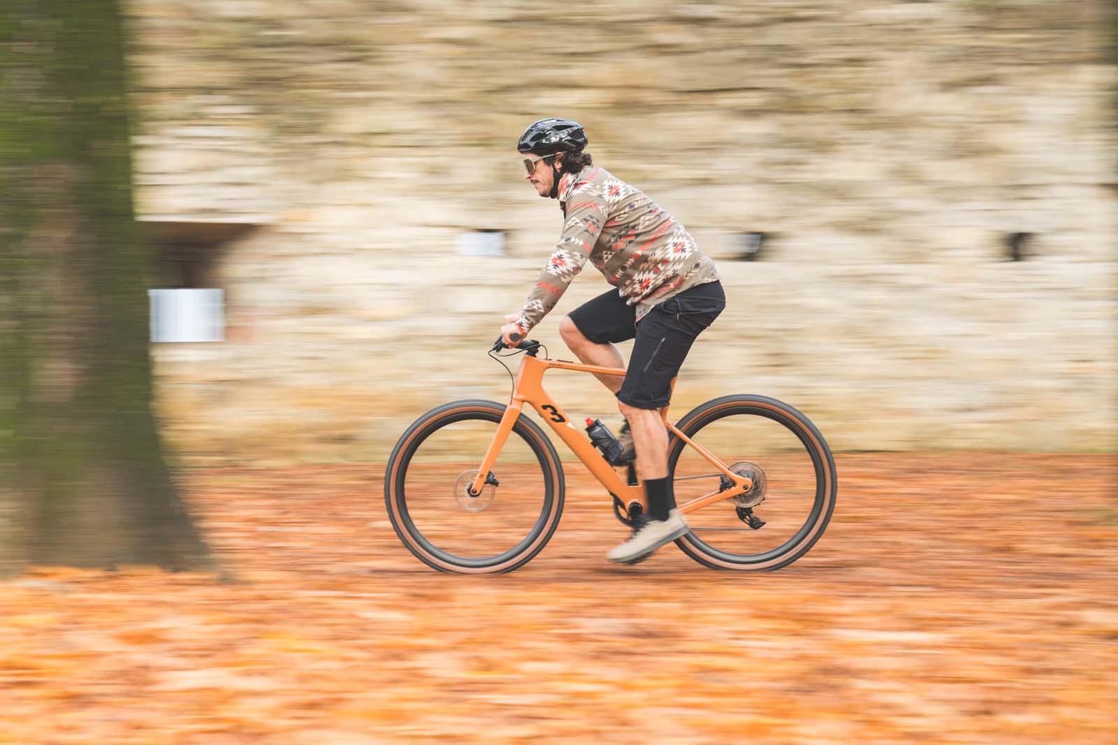 Man riding 3T e-Ultra electric gravel bike.
