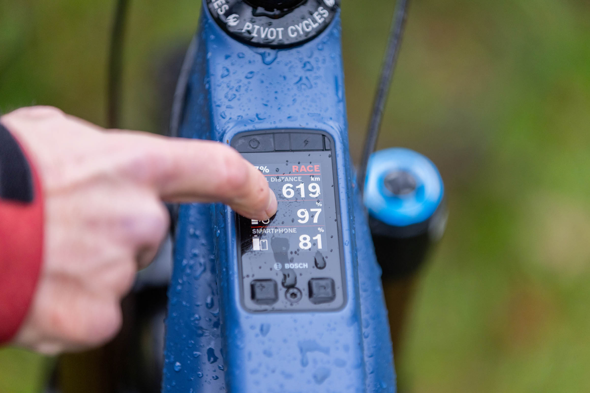 Pivot Shuttle AM electric mountain bike with Bosch Performance Line CX-R motor