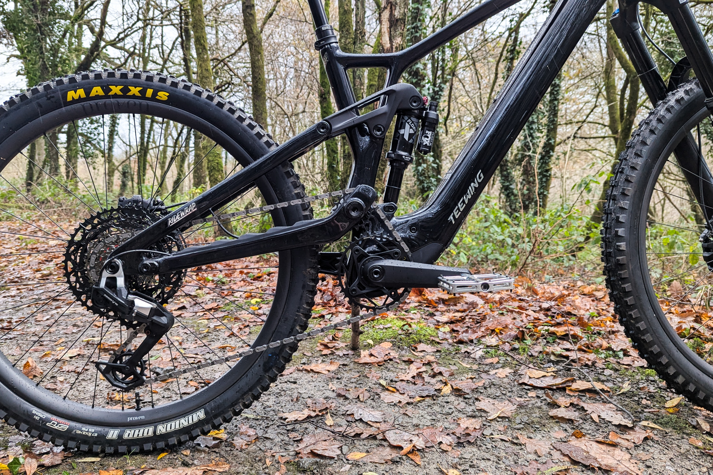 Teewing flux suspension linkage