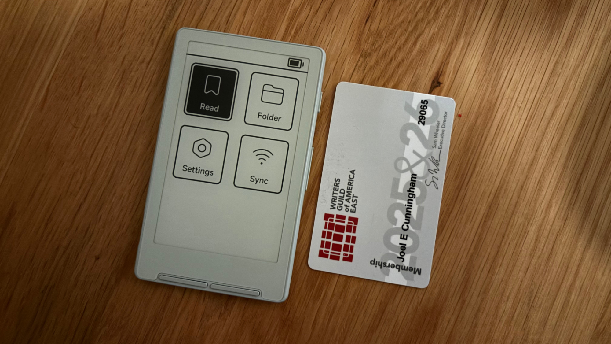 Xteink reader next to a credit card