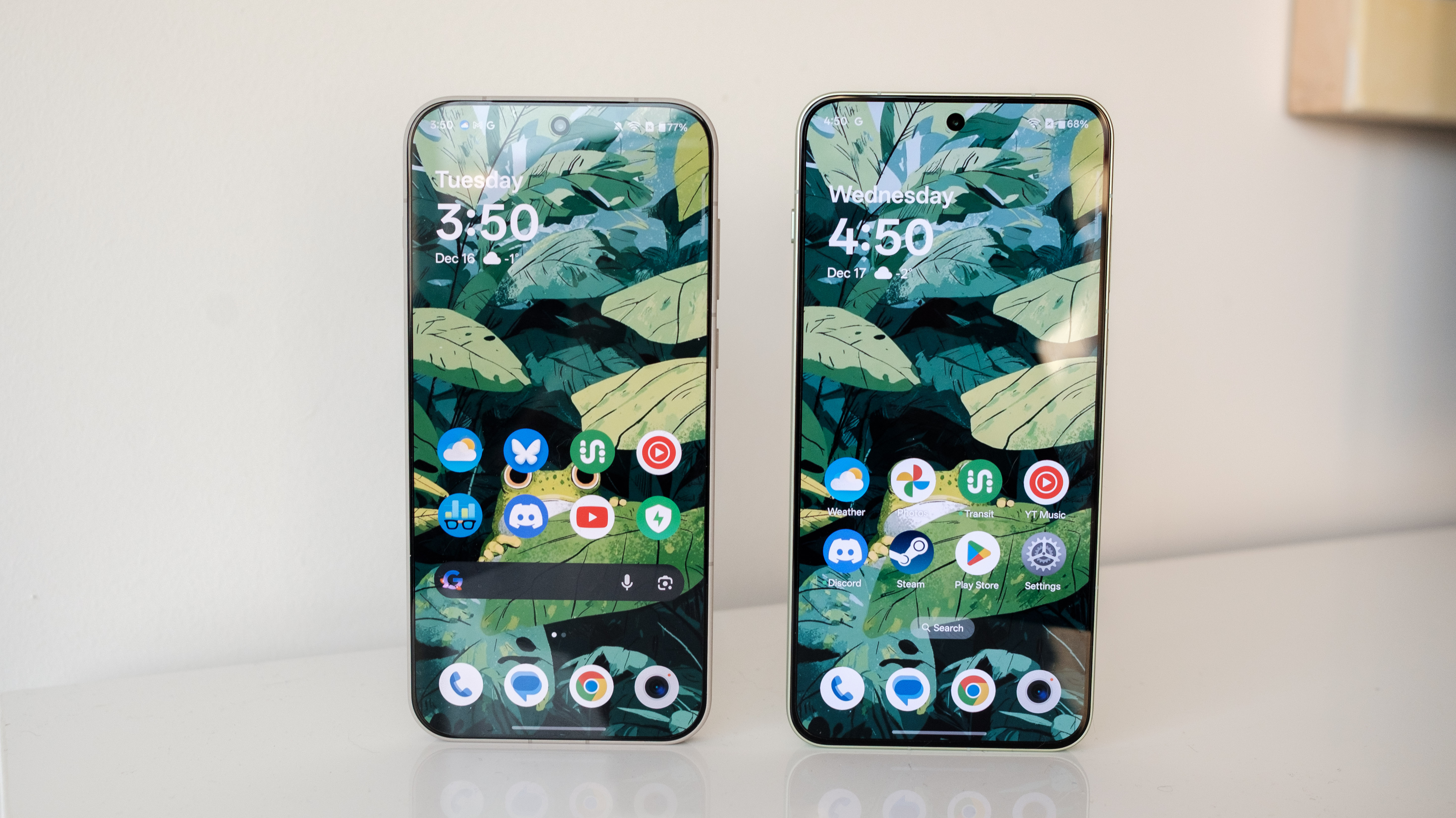 The OnePlus 15R's screen is slightly cooler than that of the OnePlus 15. 