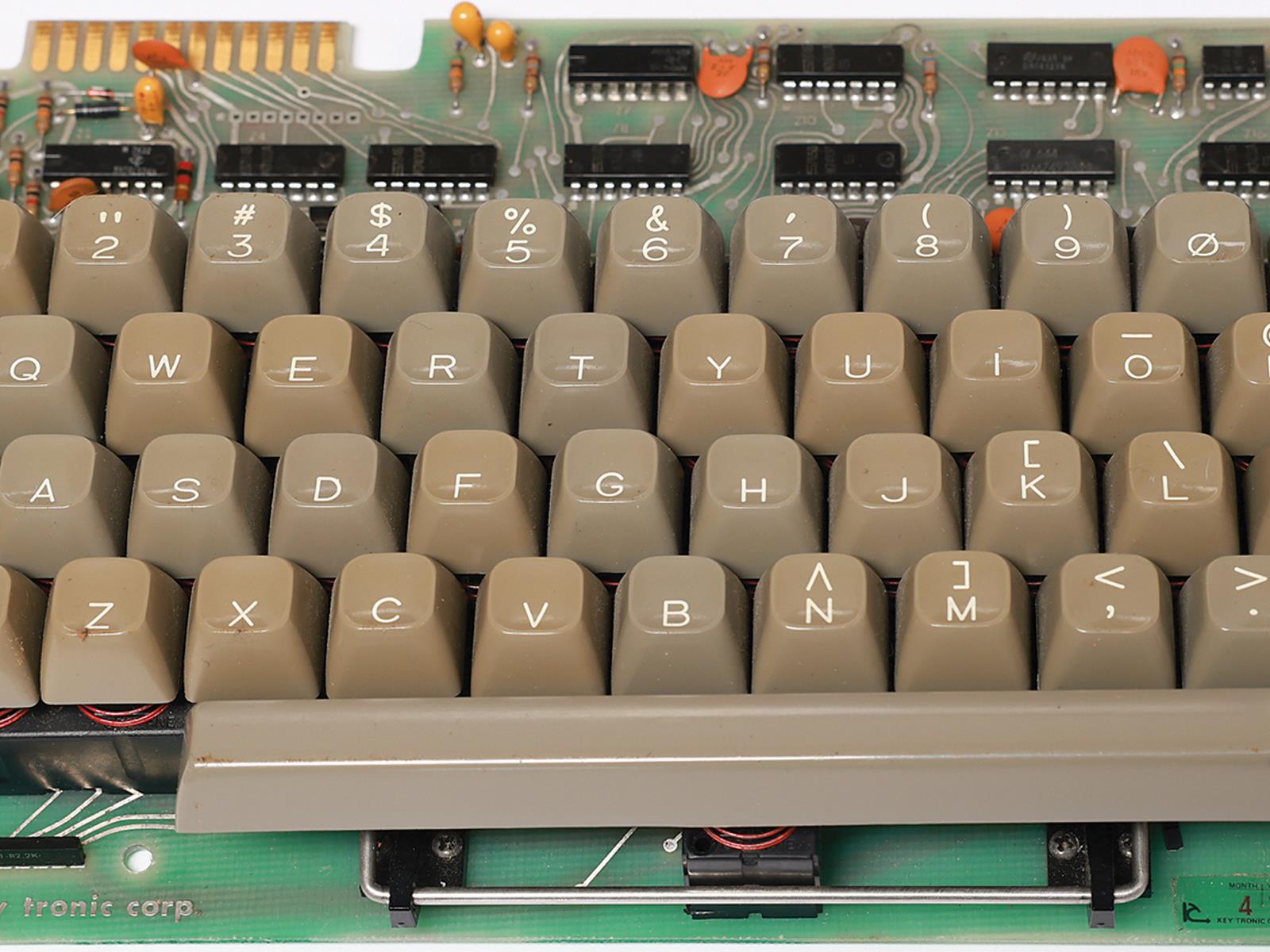 50th Anniversary Apple Auction Includes Rare Apple-1 Prototype Valued At $500,000