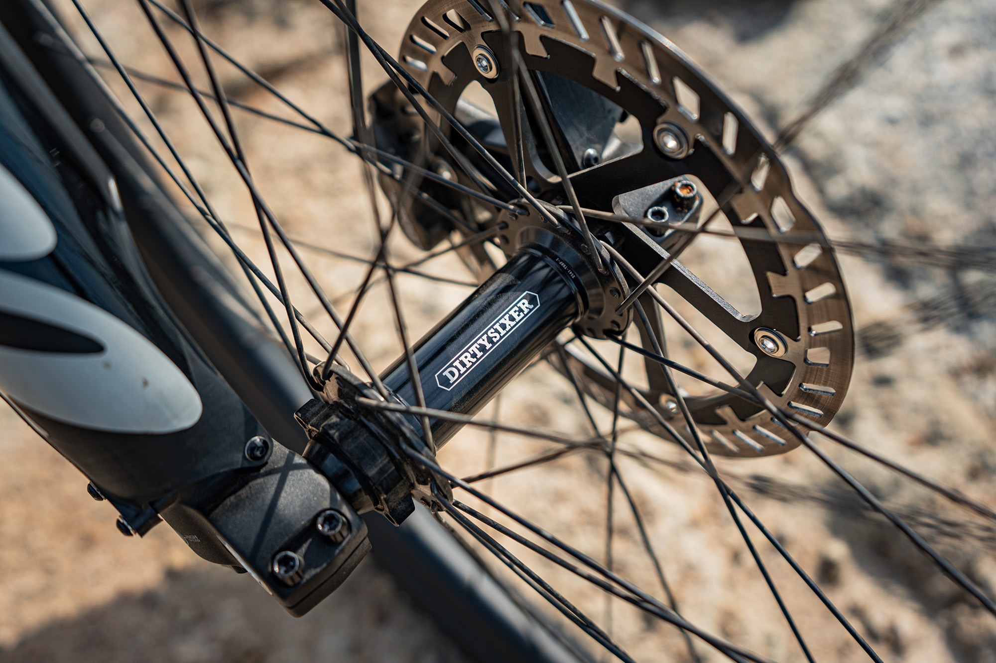 DirtySixer MonsterEnduro hub