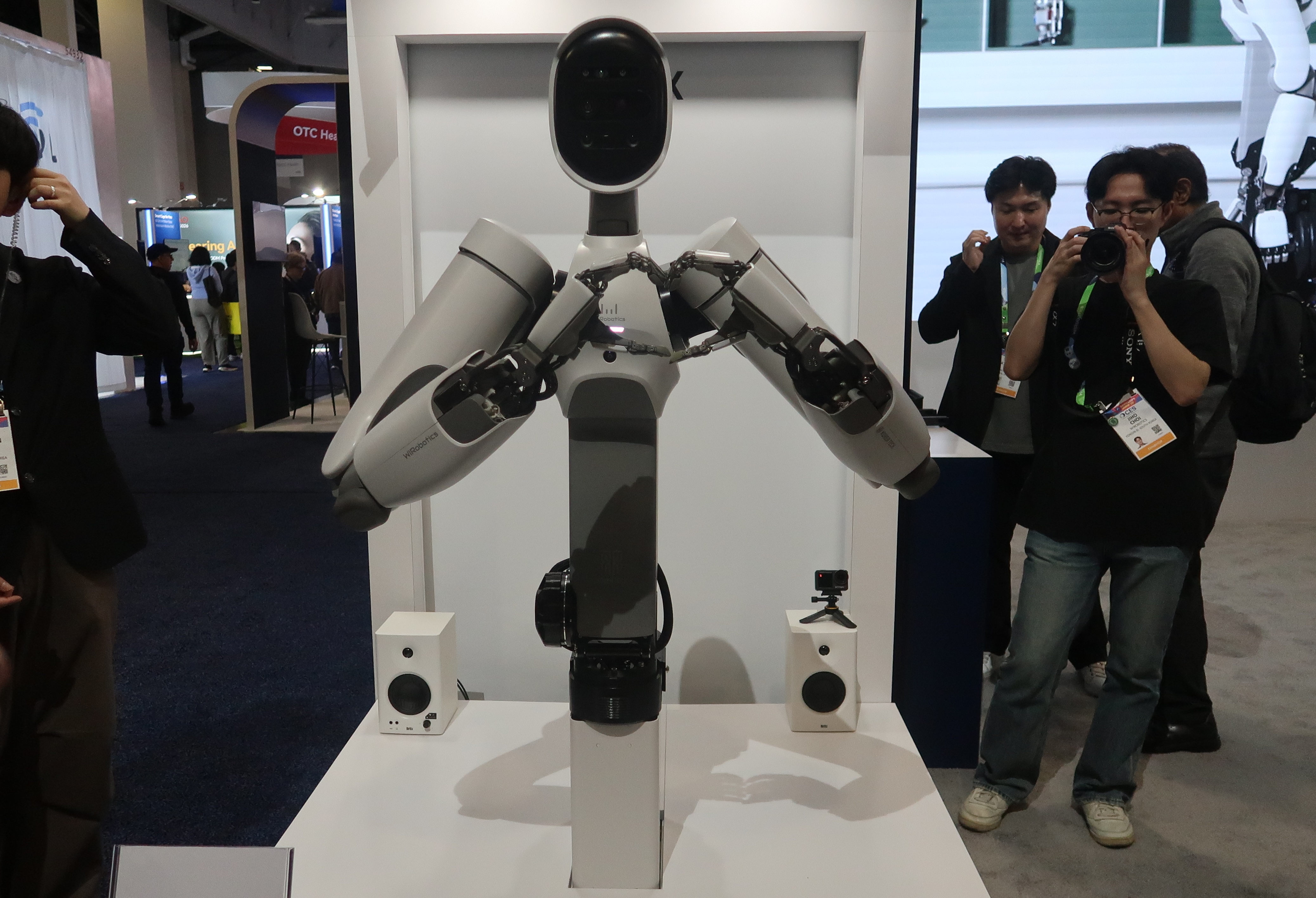 WIRobotics' Allex robot makes a heart sign with its hands