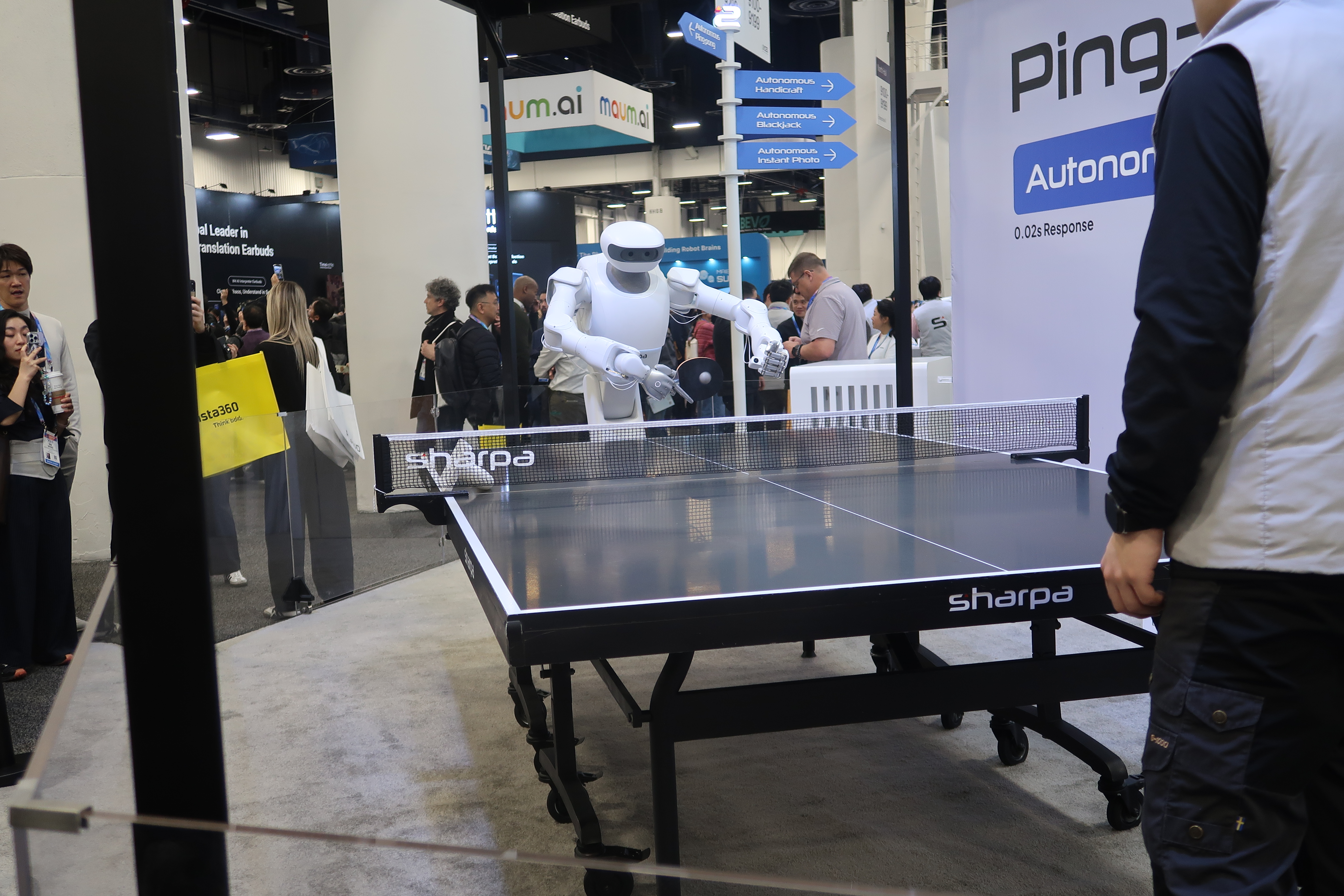 Sharpa's humanoid robot is seen playing ping-pong