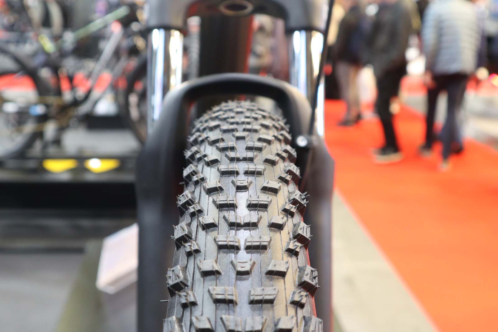 Nukeproof Tracker Comp tyre clearance.