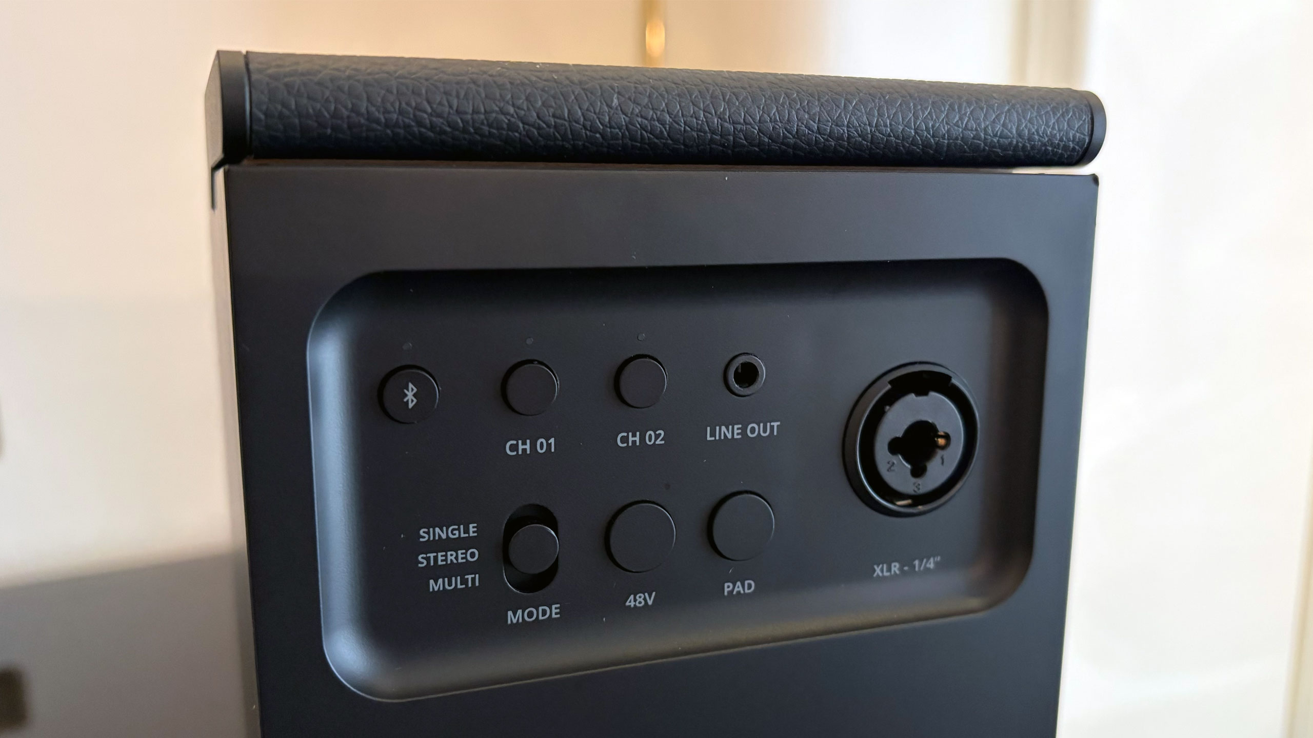 The back of Fender Audio Ellie 06 speaker