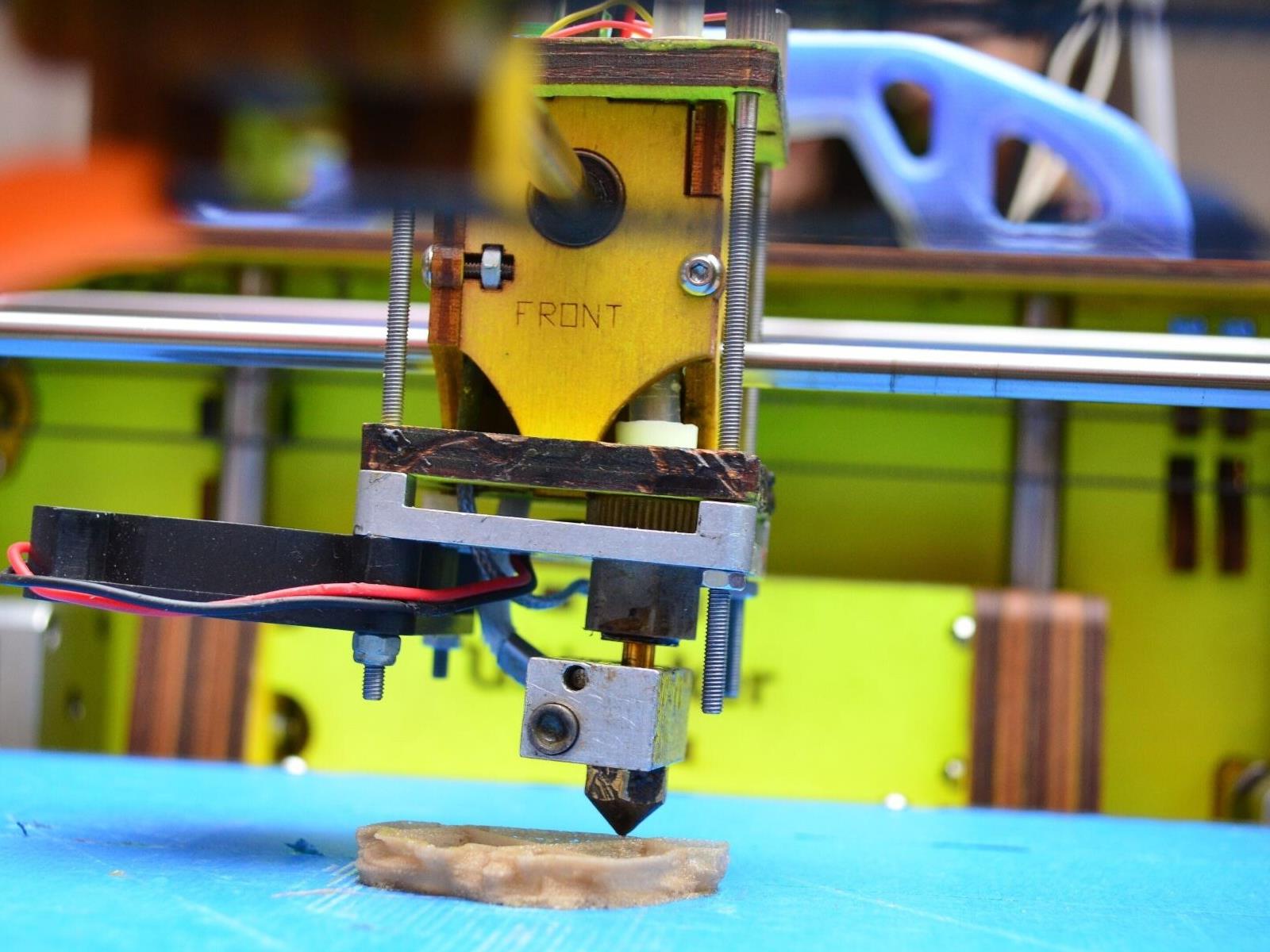 Breakthrough Holographic 3D Printing Tech Creates Objects In Half A Second