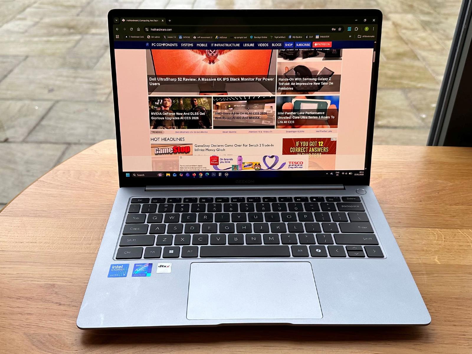 GeekBook X14 Pro Review: Geekom’s First Featherweight Alloy Laptop