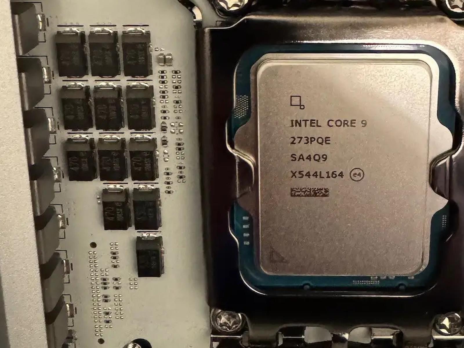 Intel Bartlett Lake-S CPU Spotted On An ASUS ROG Z790 Motherboard
