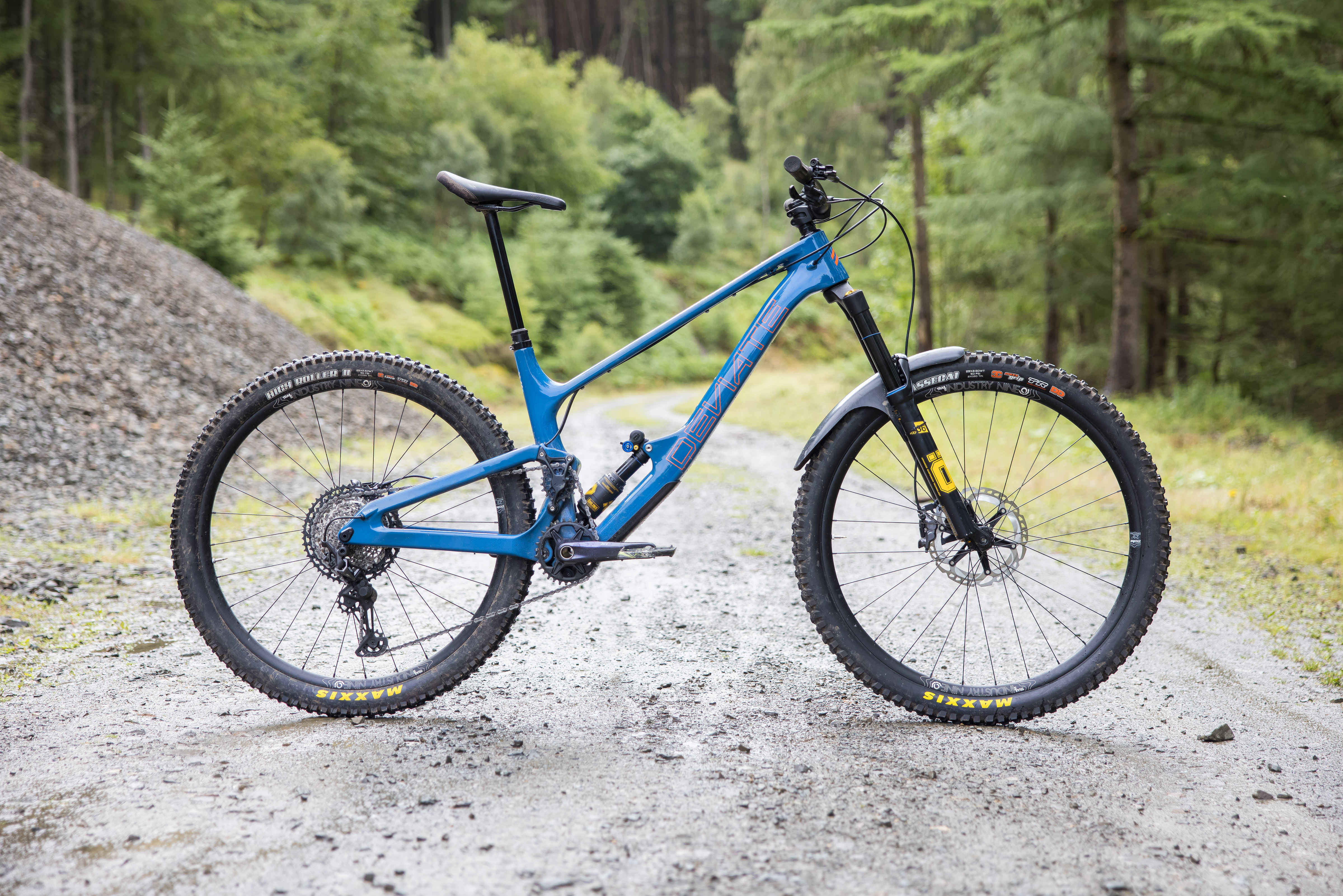 Deviate Highlander II high pivot trail mountain bike