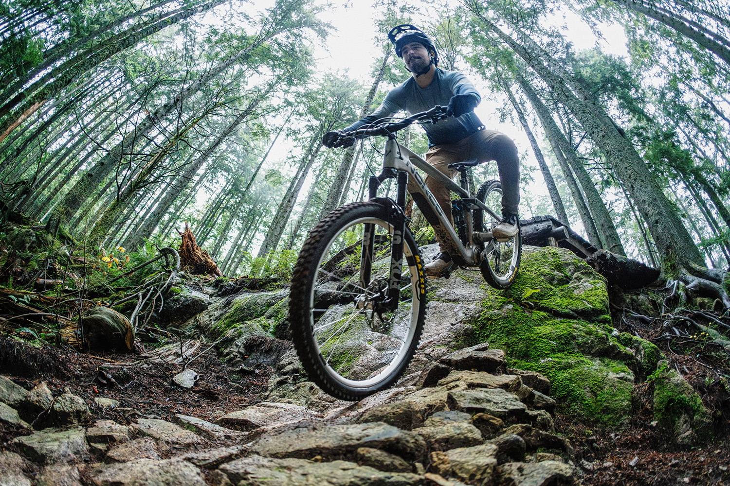 Norco Sight VLT TQ C2 on rocks