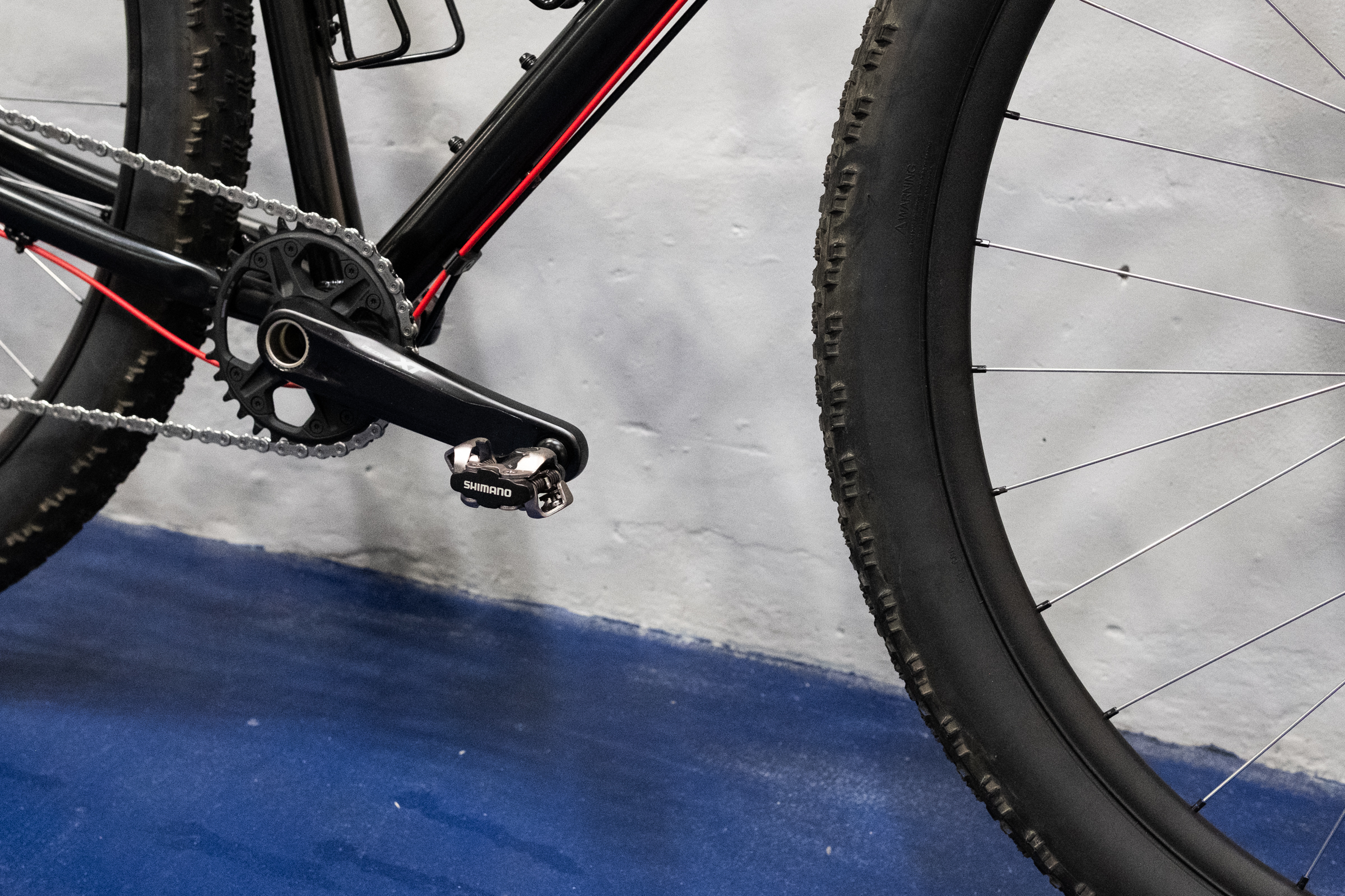 Genesis prototype 32in gravel bike – toe overlap detail