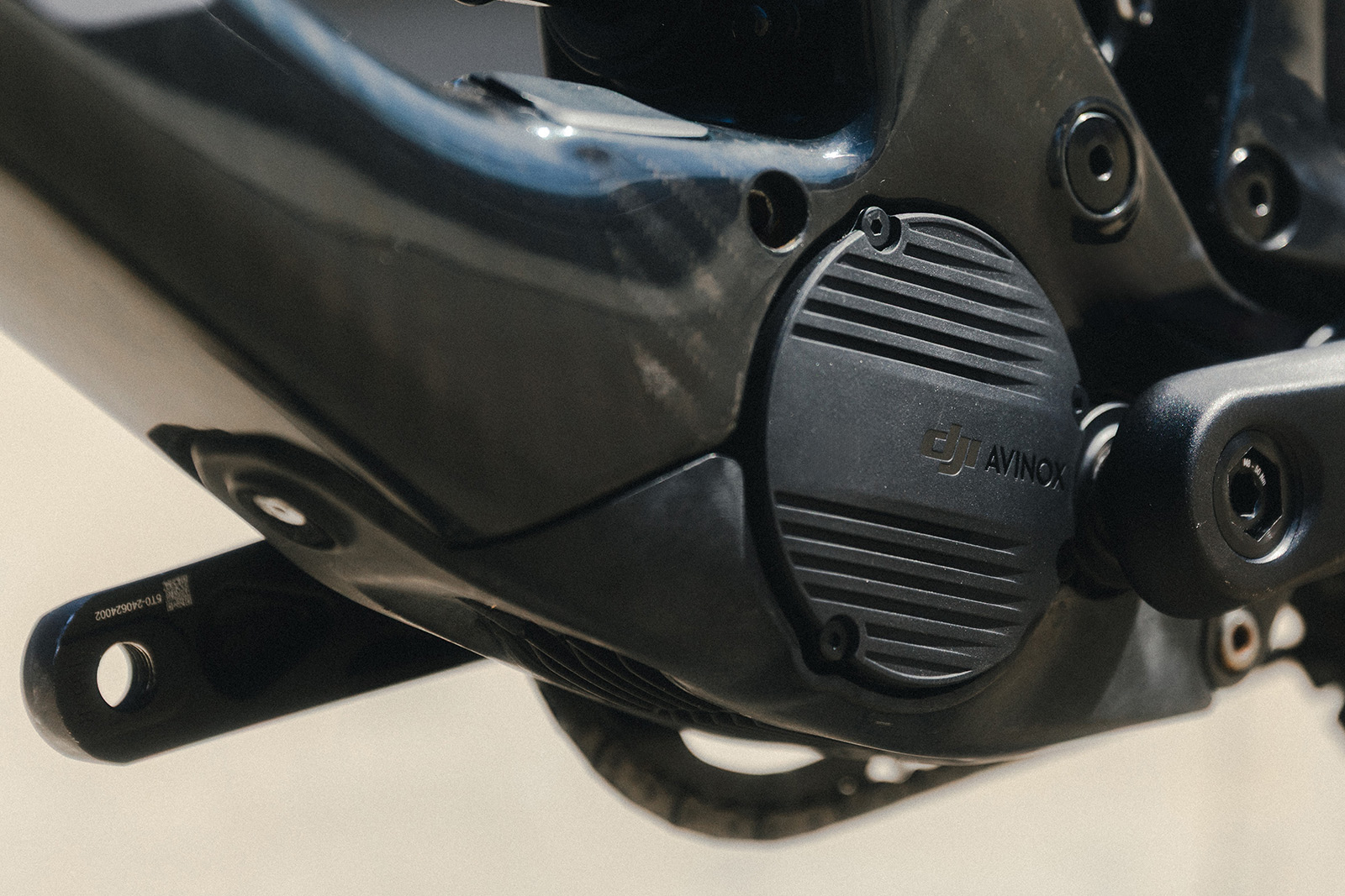 UNNO MITH full suspension mountain eBike uses a DJI Avinox motor
