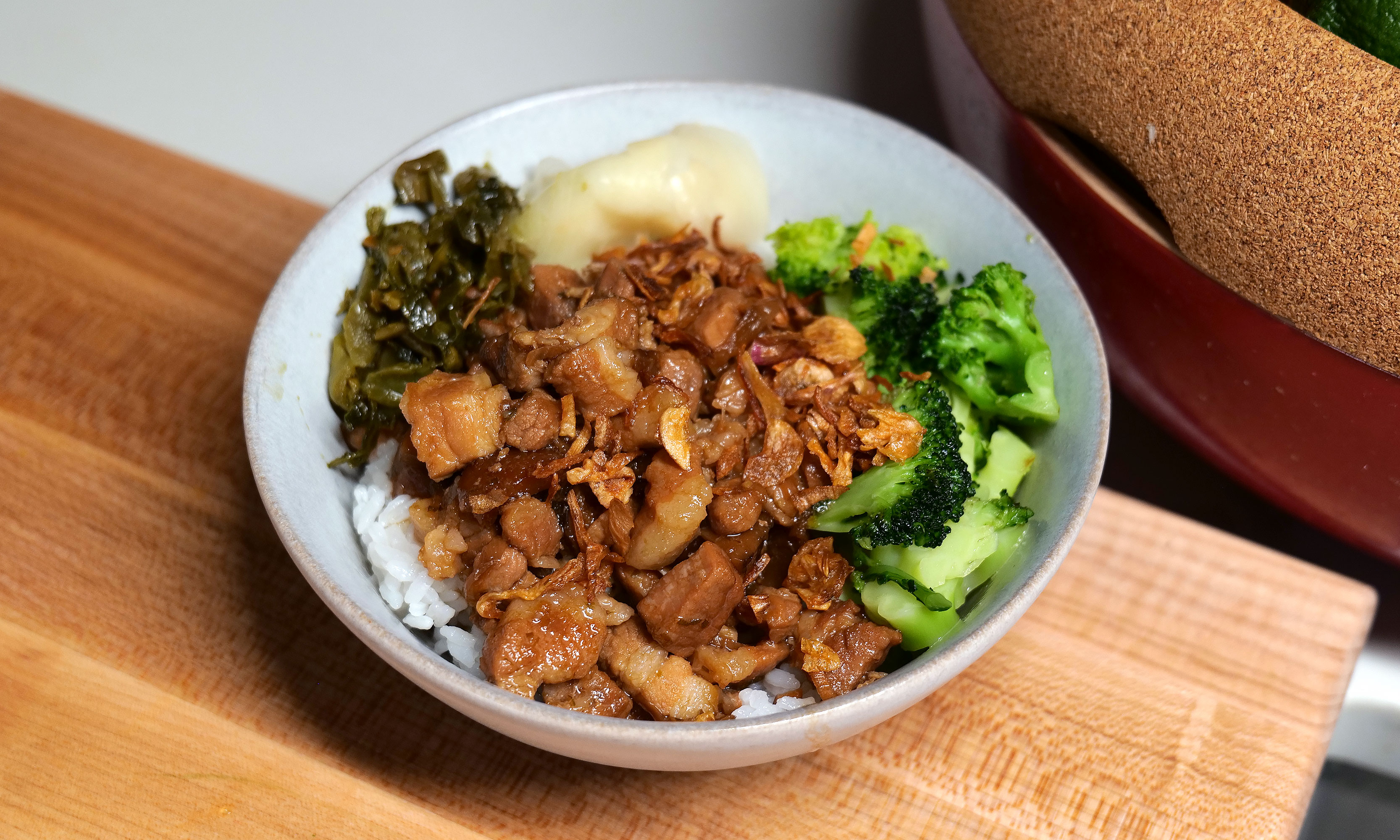 For me, the C-200's $399 price tag is almost worth it just so I have an an easier time making my one of my all-time favorite dishes (lu rou fan).