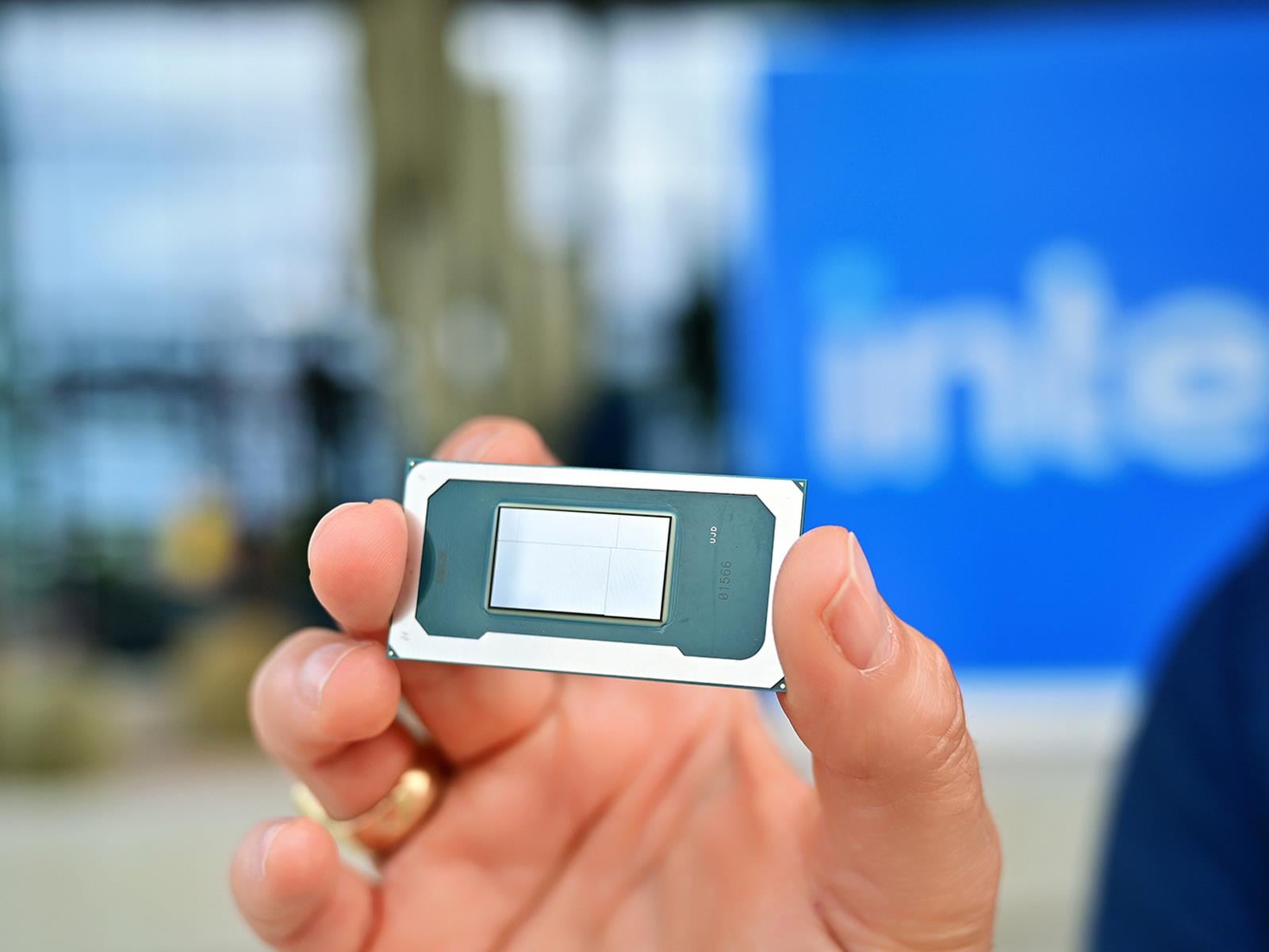 Intel Wildcat Lake Benchmarks Reveal Potential Rival To $599 MacBook Neo