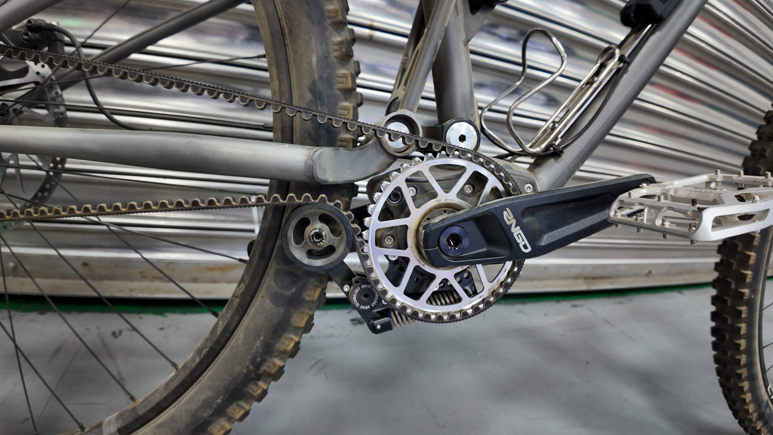 Gates belt tensioner