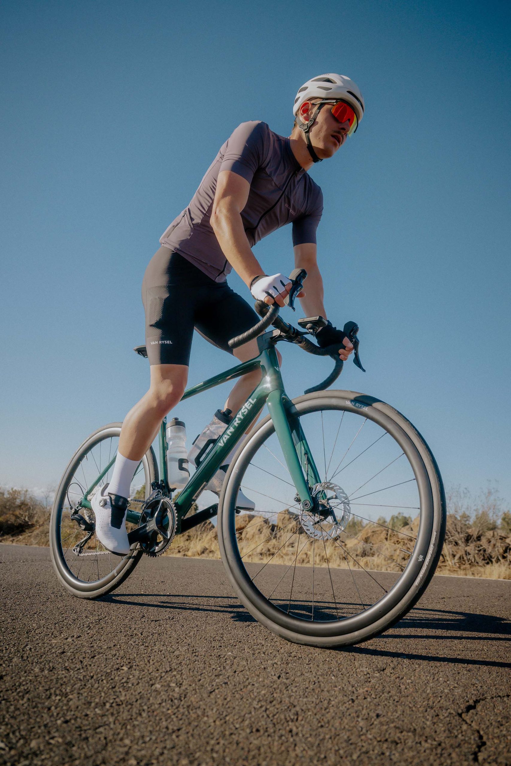 Person riding Van Rysel EDR CF.