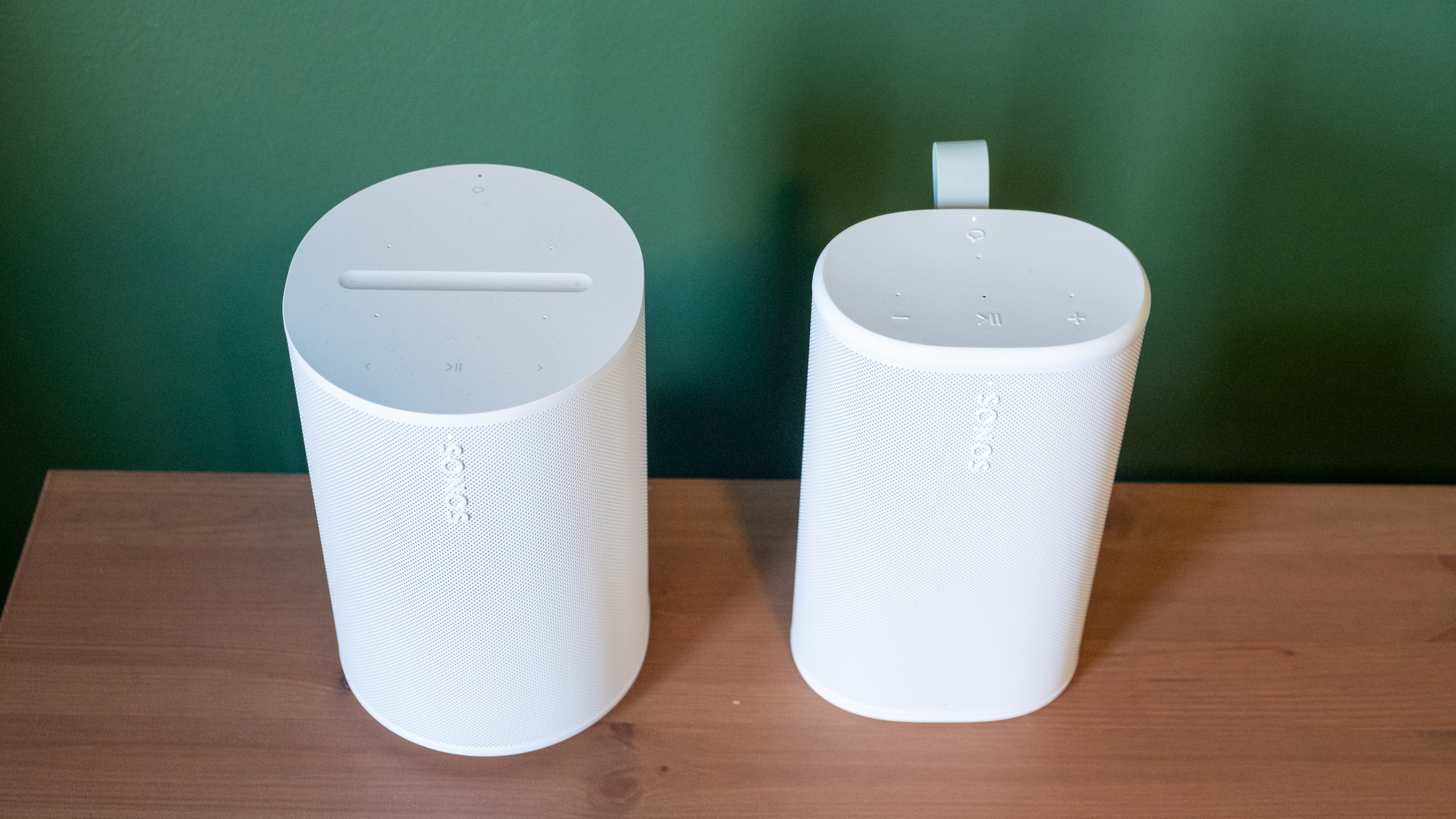 Side-by-side comparison of the Sonos Era 100 and Play.