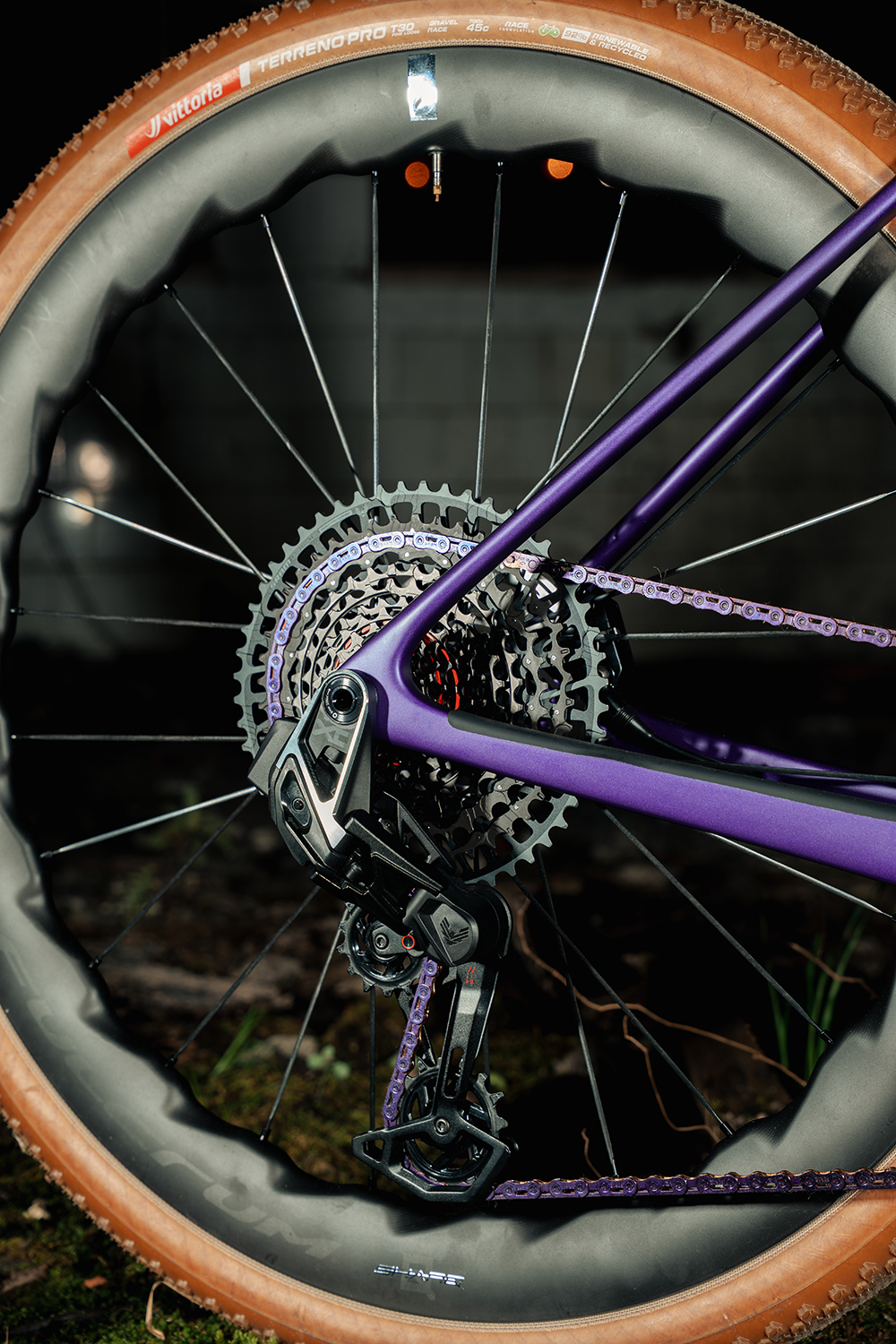 Fulcrum Soniq wheels.