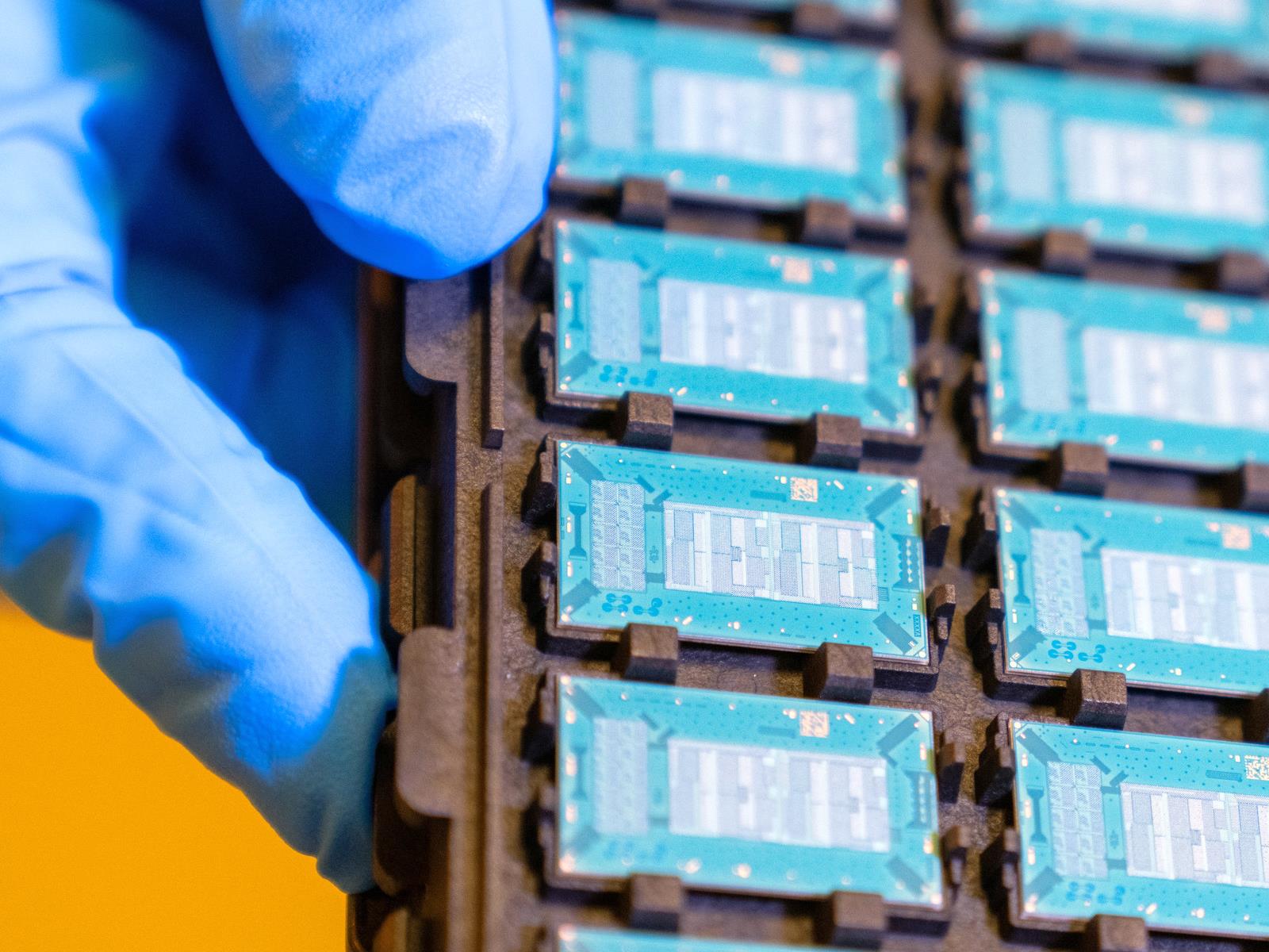 Intel Wants To Embed MicroLEDs In CPUs For Lights And Diagnostics